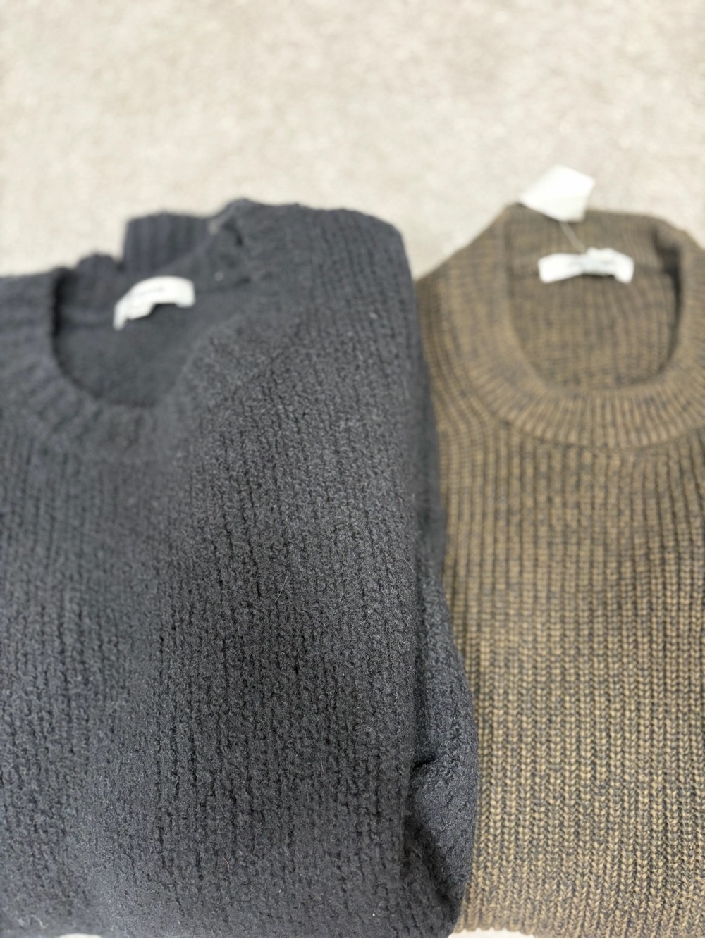 Bundles of 2 Men's Crewneck Sweater - Black and Olive - Picture 4 of 11